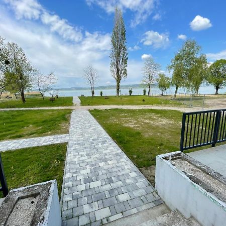 Siesta Apartman Balatonbereny Exterior photo